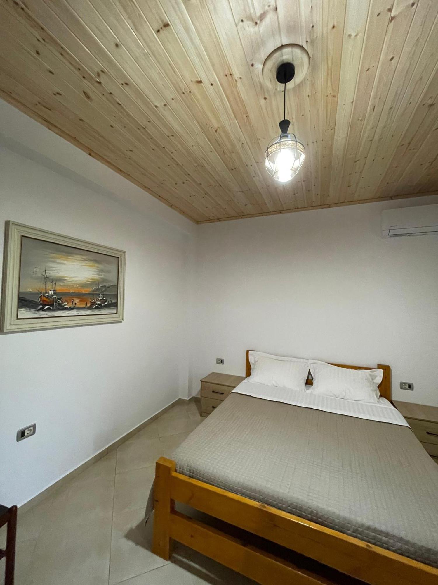 Rent Rooms Sakolli Berat Exterior foto